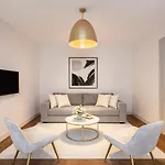 Arc De Triomphe - Premium Family Apartment For 5