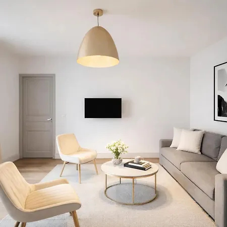 Arc De Triomphe - Premium Family For 5