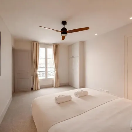 Arc De Triomphe - Premium Family For 5 Apartment